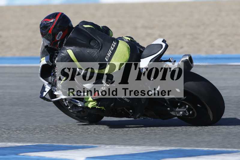 /Archiv-2024/02 29.01.-02.02.2024 Moto Center Thun Jerez/Gruppe gruen-green/backside